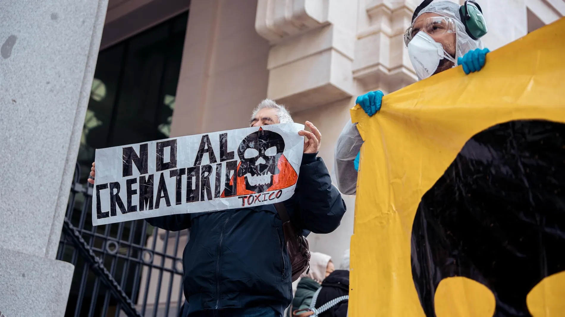 MADRID.-Dos columnas vecinales en Usera y Villaverde volverán a las calles este domingo contra el crematorio de la M-40