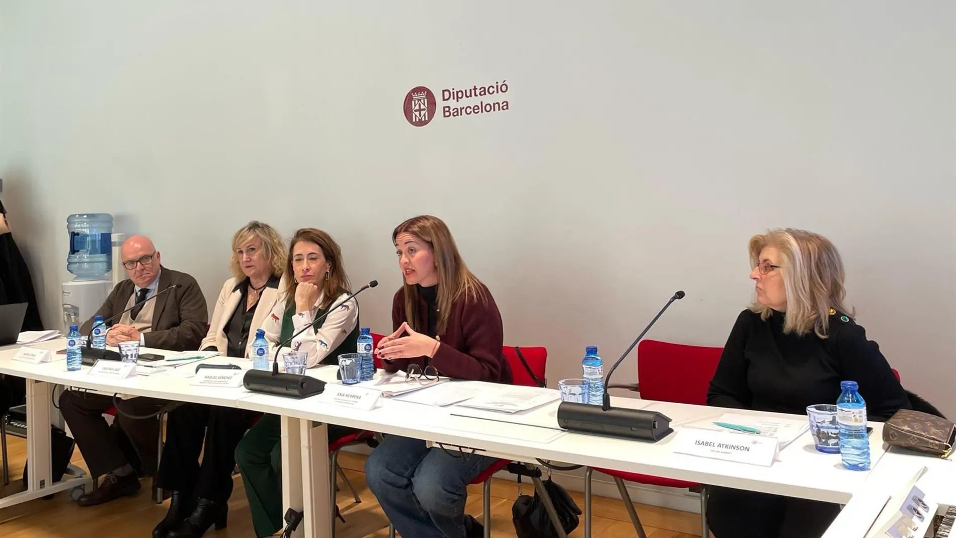 El Jefe De La Oficina De Prensa En Catalunya De Aena, Manel Fran; La Directora General De Turisme De Catalunya, Cristina Lagé; La Presidenta De Paradores, Raquel Sánchez, Y La Diputada De Turismo De La Diputación, Ana Herrera