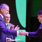 Su Majestad el Rey entrega las Becas Iberdrola