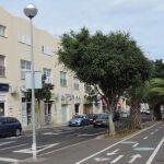 Esta es la calle más fea de Canarias, según la IA: cemento, caos y un muñeco de nieve 
