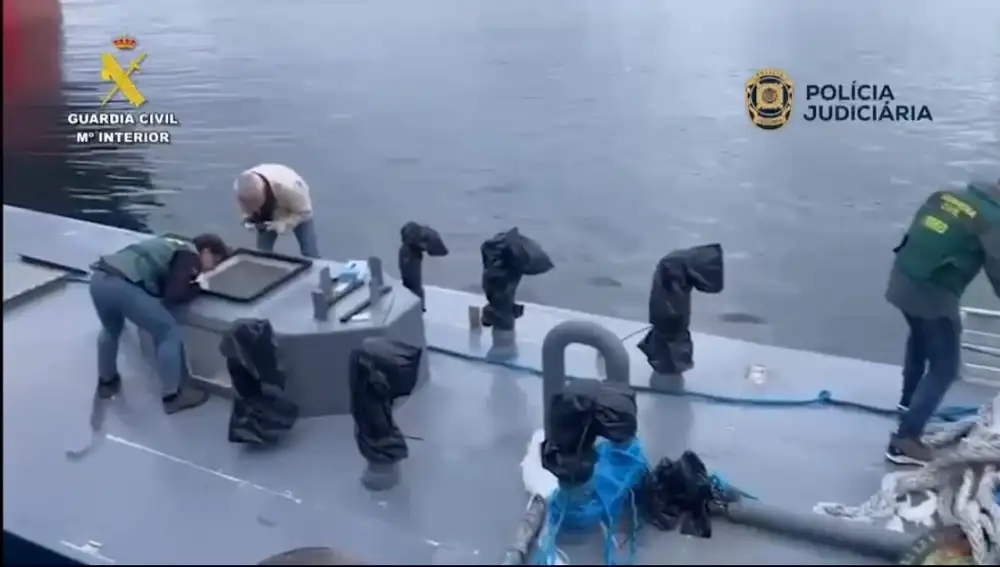 El narcosubmarino interceptado por la Guardia Civil
