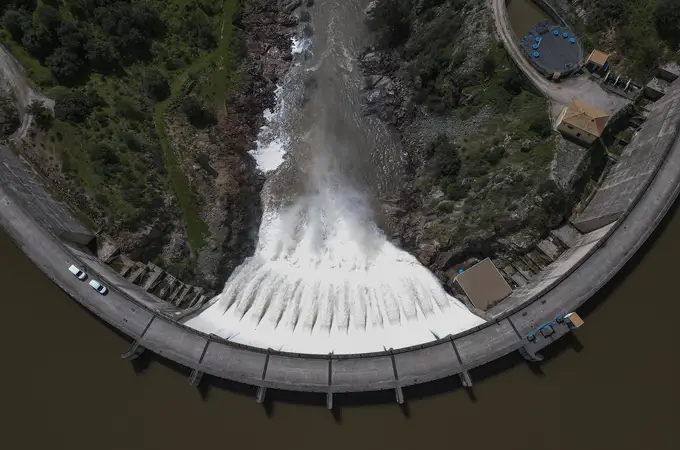 Regantes defienden la obra hídrica como escudo para el campo antes las danas Regantes defienden la obra hídrica como escudo para el campo antes las danas