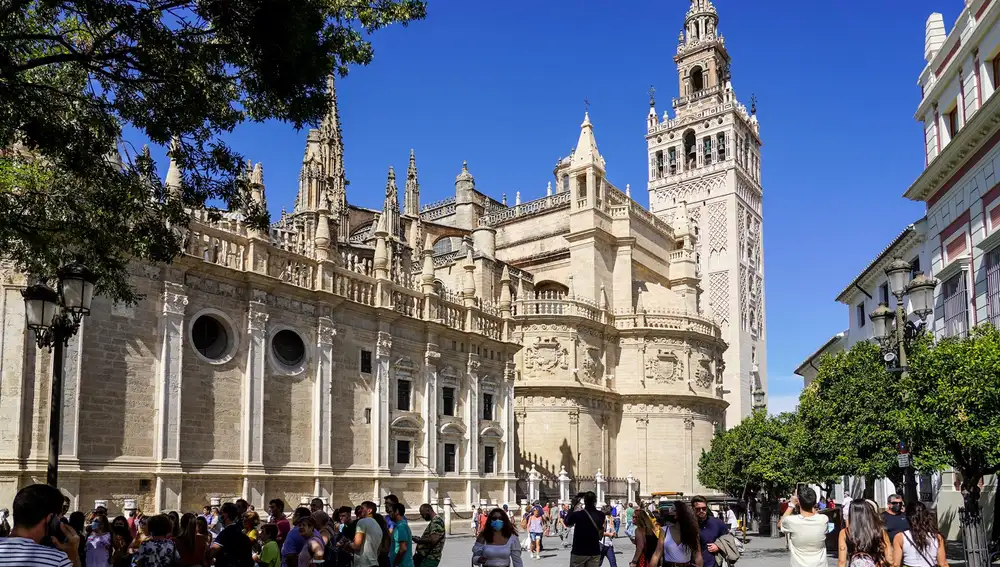 ANDALUCÍA.-Sevilla.-Patrimonio restaurará el retablo de la Capilla Real y la urna de San Fernando de la Catedral