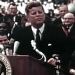 Kennedy durante su discurso en la Universidad Rice en 1962