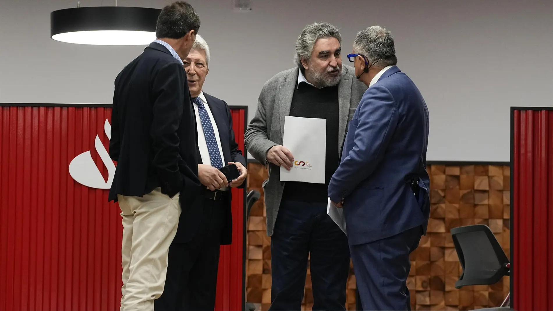 MADRID.-Enrique Cerezo sobre el futuro de Griezmann: "La decisión de estar aquí o fuera es problema de él"