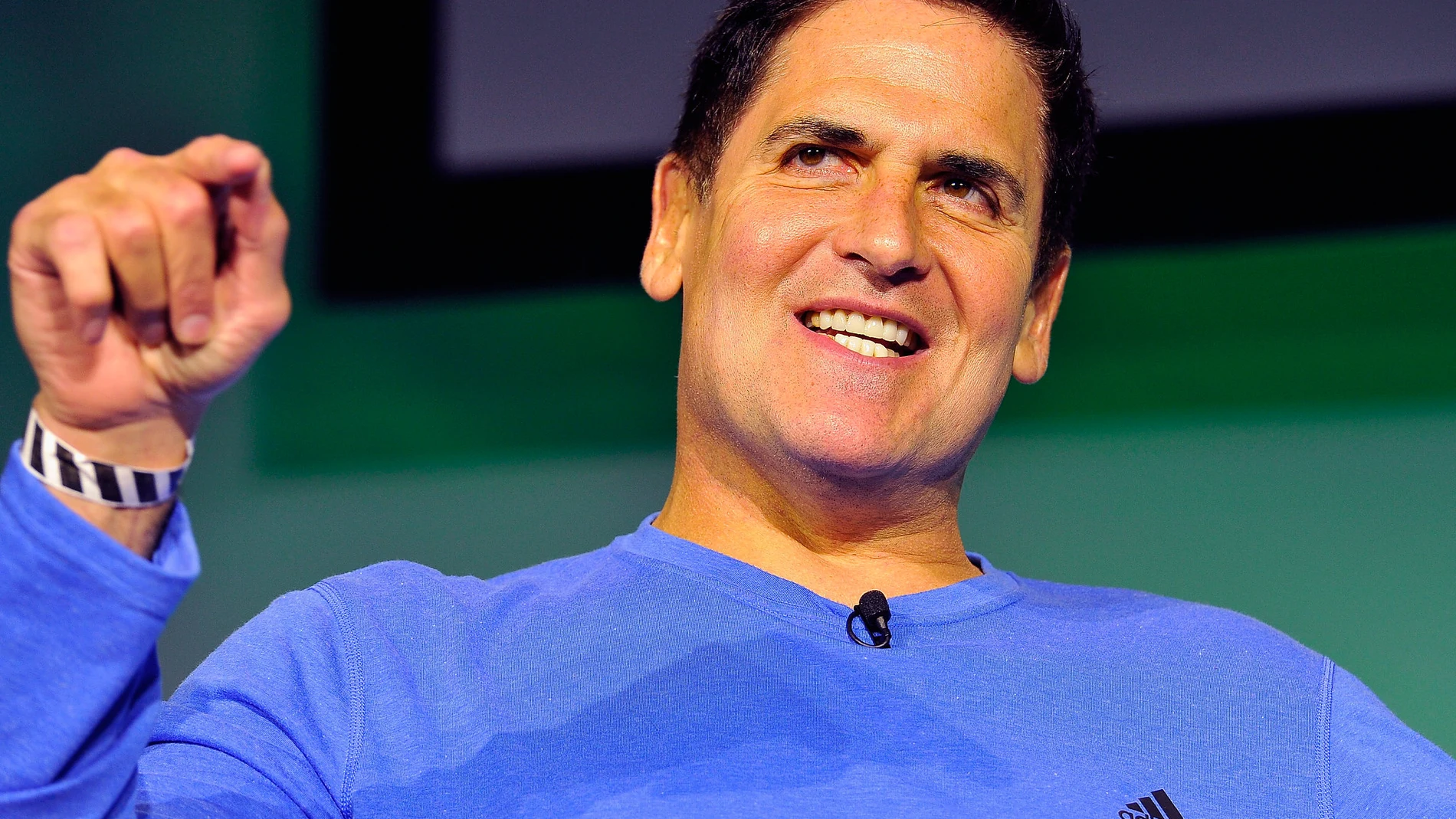 Mark Cuban se aleja del pesimismo que acecha sobre el tejido laboral por la llegada de la IA
