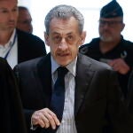 Nicolas Sarkozy ya cumple arresto domiciliario por otra condena por corrupción