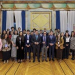 Mañueco con representantes de la Asociación de Estudiantes Independientes de la Universidad de Salamanca