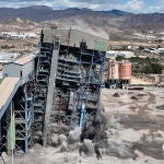 La última caldera de la central Litoral desaparece del horizonte de Carboneras