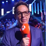 Àngel Llàcer se emociona la regresar al plató de 'Tu cara me suena'