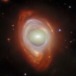 Un anillo de Einstein visible gracias al telescopio espacial James Webb
