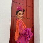 Influencer con traje de flamenca.