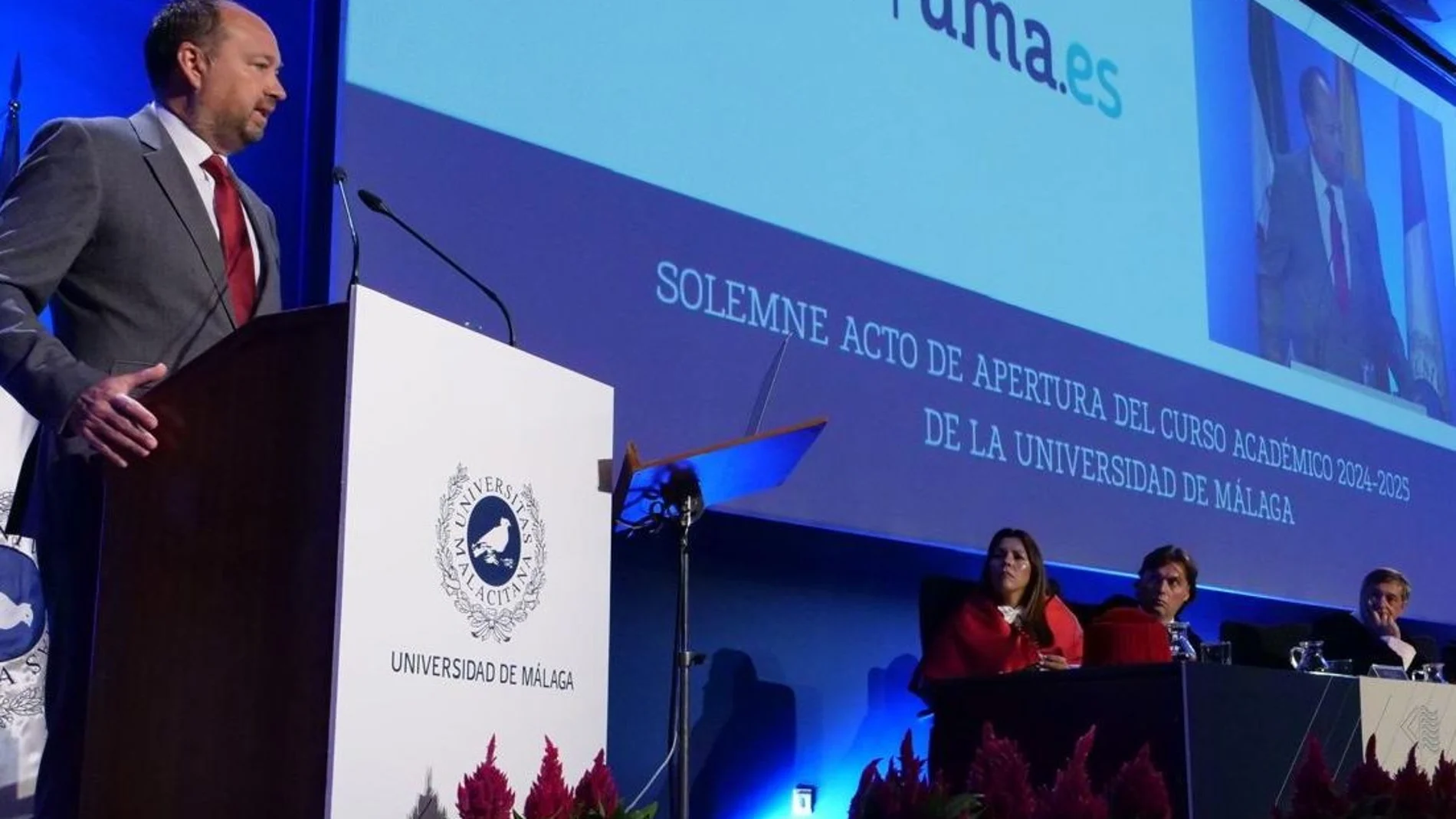 Ramón Herrera, en la apertura del curso académico de la UMA.