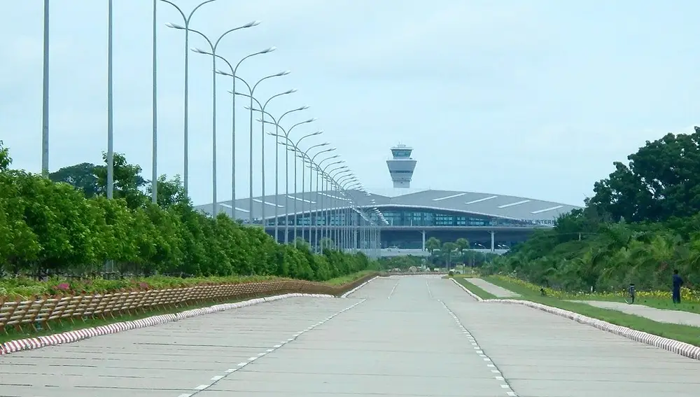 Torre de control aeropuerto internacional de Nay Pyi Taw