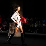 Desfile de Natasha Chandler en la 080 Barcelona Fashion.