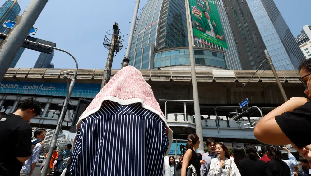 A 7.7 magnitude earthquake hits Myanmar, tremors felt in neighboring Thailand