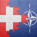 Suiza es uno de los pocos países de Europa que ni está en la OTAN ni en la Unión Europea debido a su historia y política de neutralidad