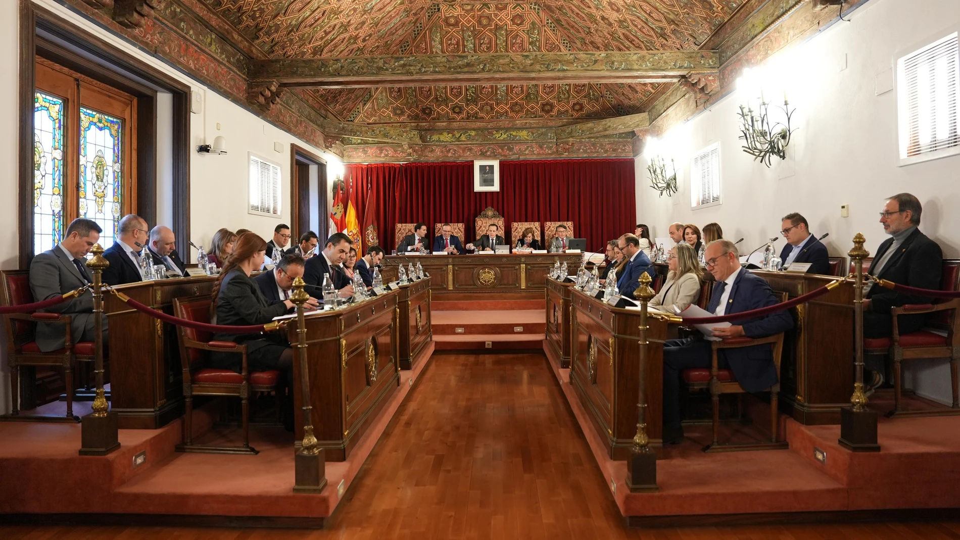 Pleno de la Diputación de Valladolid presidido por Conrado Íscar