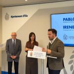 El alcalde de Elche, Pablo Ruz, en la presentación del concierto del Misteri que tendrá lugar el 23 de junio en París