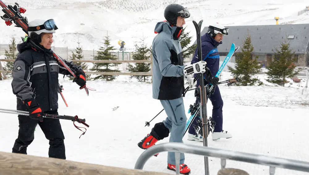 El rey Felipe VI esquía en Formigal