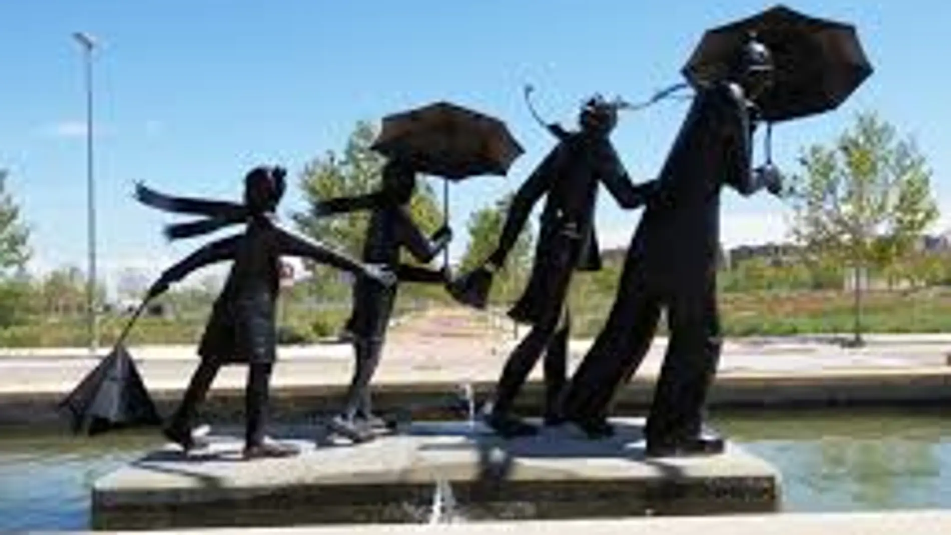Monumento al cierzo en Zaragoza
