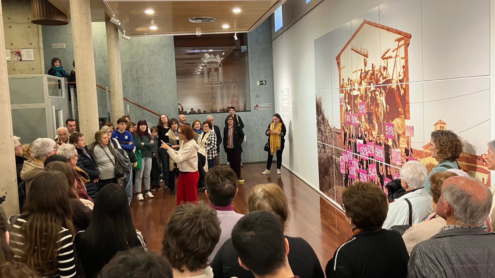 Exposición ‘Figura y fondo. Archivo, tierra, mujeres’