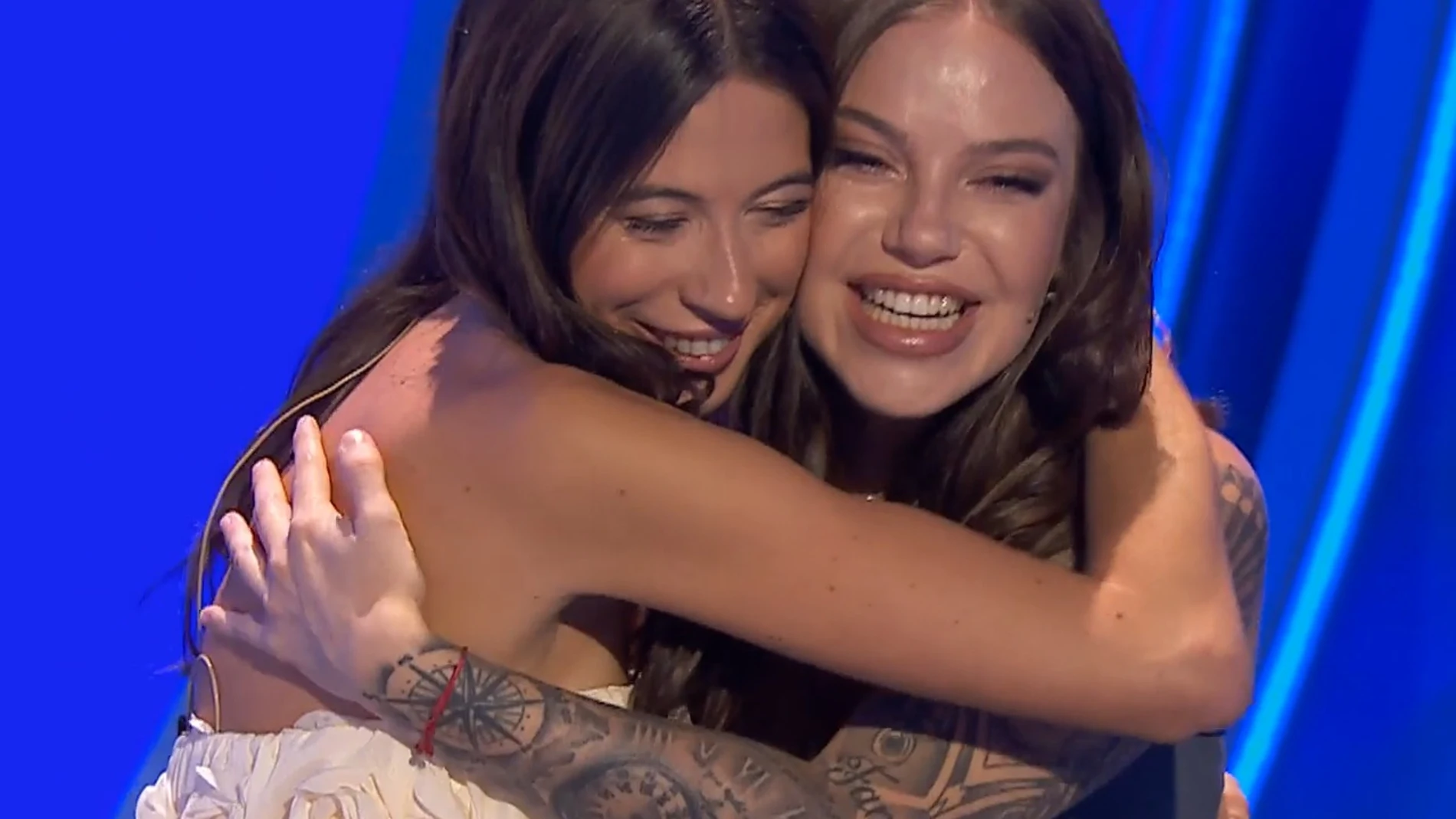 María Isabel se emociona al intentar animar a una fan