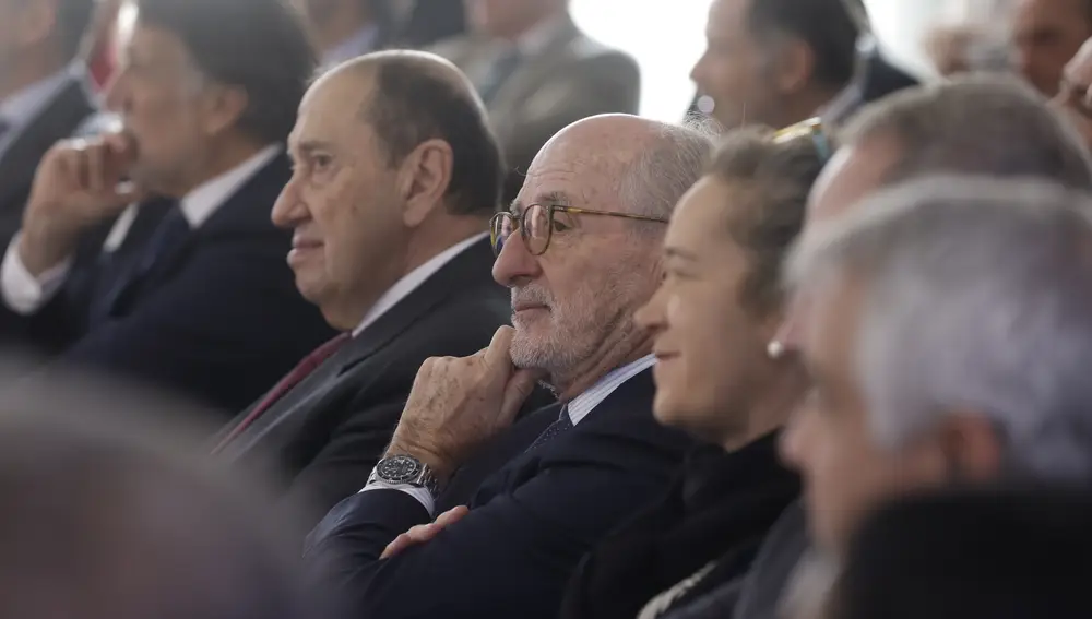 Antonio Rufau y Mauricio Casals durante el Desayuno informativo con Fernando López Miras en La Razón