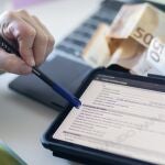 Este miércoles comienza la campaña de la Renta con rebajas para enfermos ELA, hipotecas después de 2013 y deporte