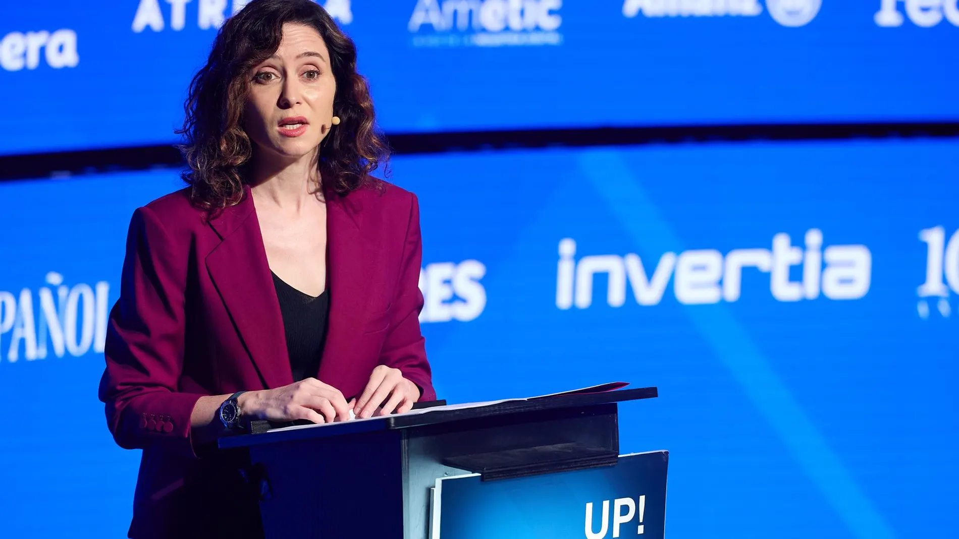 MADRID.-Ayuso asegura que Gobierno quiere que le "vaya mal" a las universidades privadas por su "lucha de clases": "Es sectario"