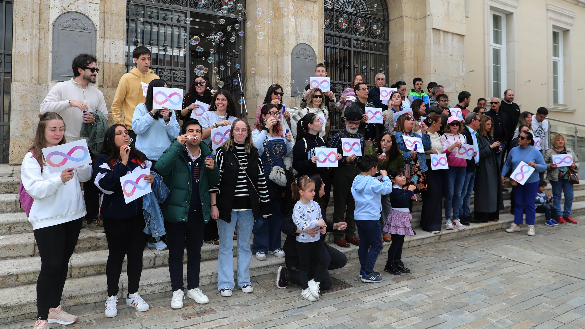 Palencia se vuelca por dar visibilidad al autismo