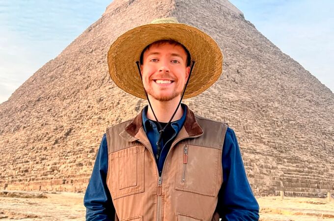 MrBeast le regala 10.000 dólares a una seguidora que bromeó con seguirle “por si acaso le daba dinero”