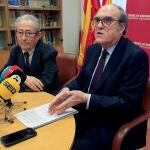 El Síndic de Greuges, Ángel Luna, y el Defensor del Pueblo, Ángel Gabilondo hoy en la Sindicatura de Greuges en Alicante