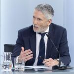 Marlaska censura que el mensaje de Núcleo Nacional contra la "invasión extranjera" sea apoyado desde la ultraderecha