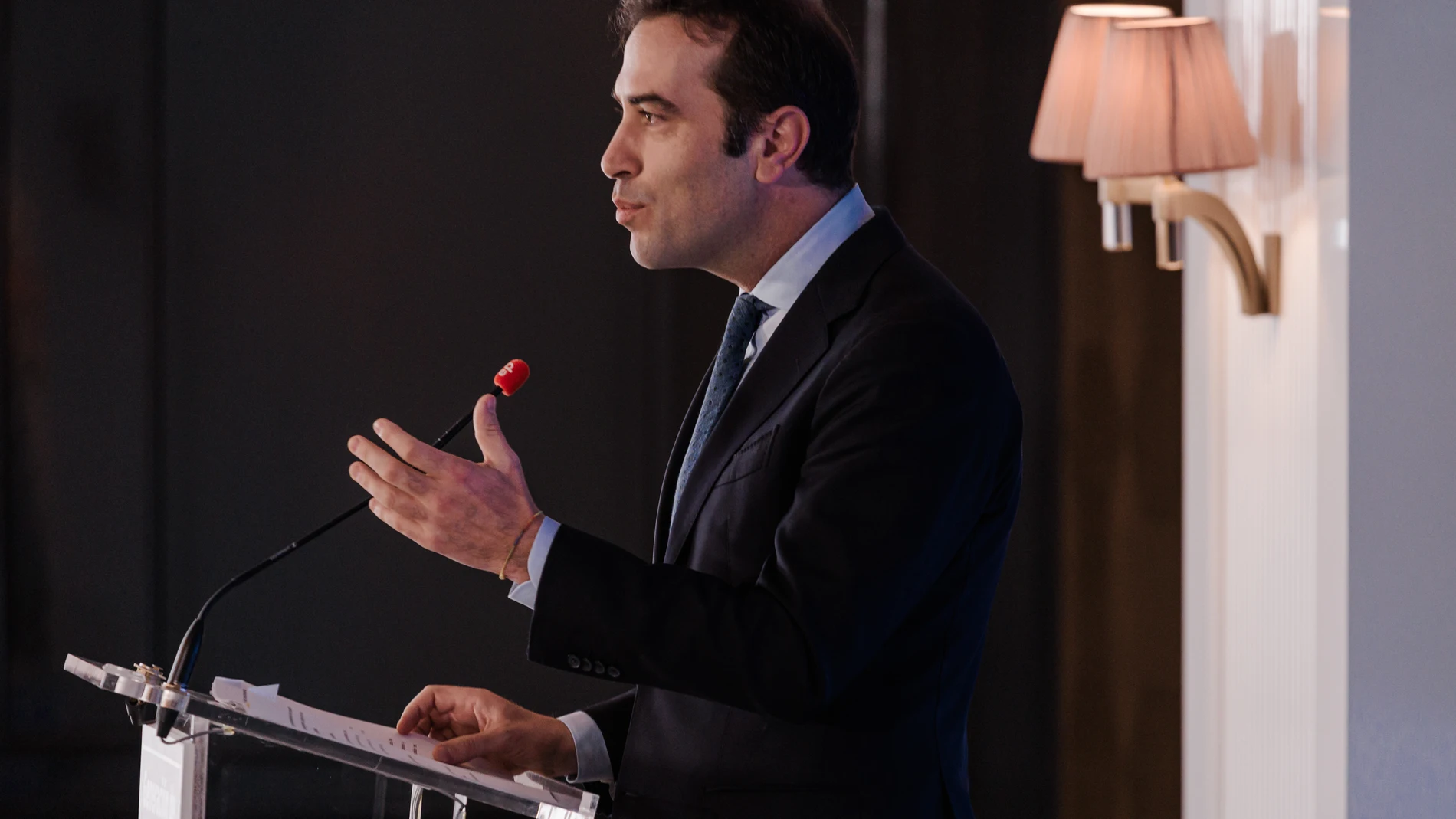 El ministro de Economía, Comercio y Empresa, Carlos Cuerpo, interviene durante el foro 'Generación de Oportunidades', en el Hotel Rosewood Villa Magna, a 2 de abril de 2025, en Madrid (España). 'Generación de Oportunidades' es la plataforma creada por Europa Press en colaboración con McKinsey, para el debate y la difusión de las iniciativas empresariales que buscan aprovechar las nuevas oportunidades de crecimiento sostenible. 02 ABRIL 2025;CARLOS CUERPO;OPORTUNIDADES;EUROPA RPESS Carlos Lu...