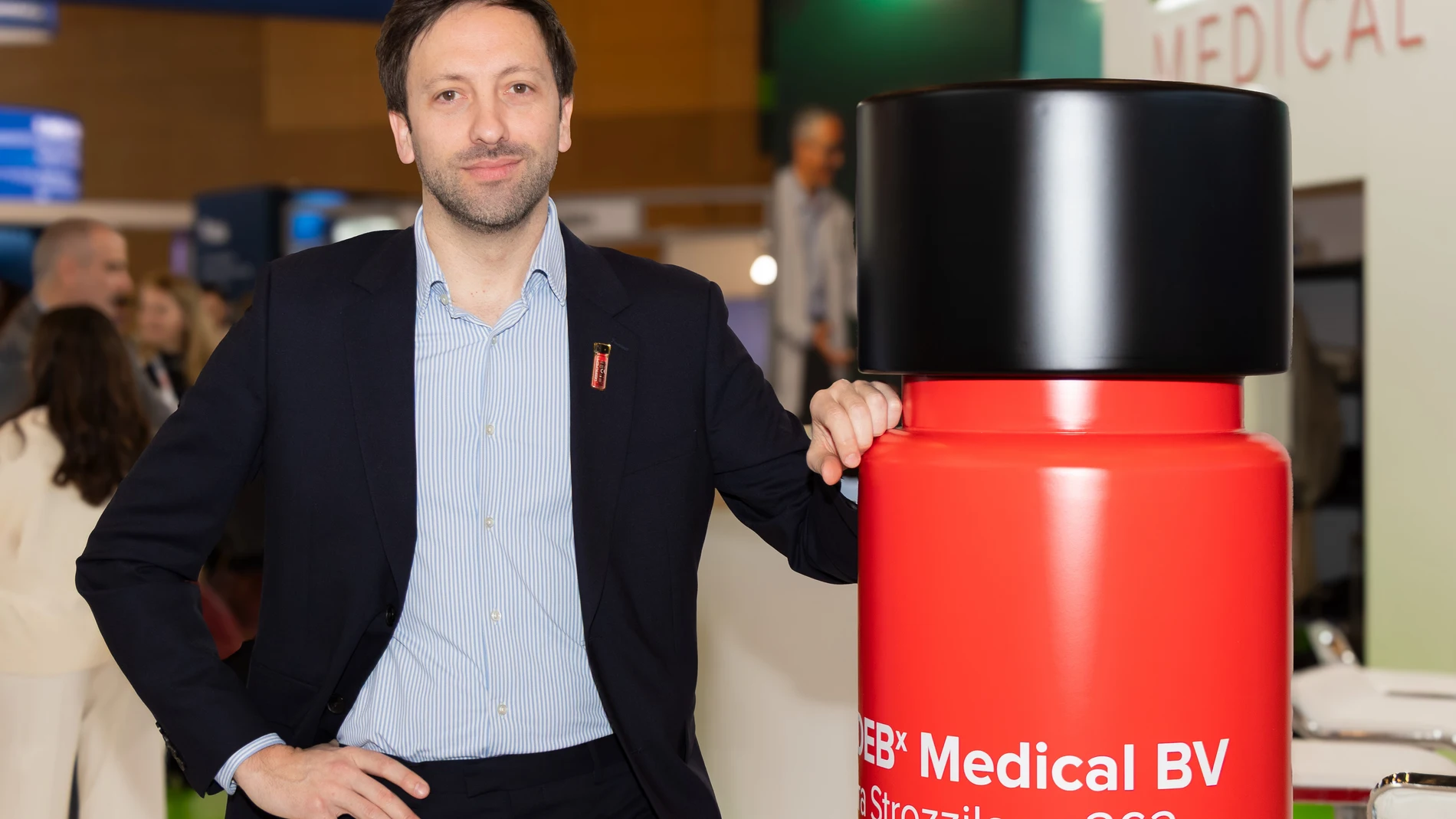 Marc Clapera: «Tratamos heridas con infección y biofilm en una sola aplicación de un minuto»