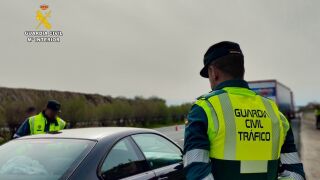 Agentes de la Guardia Civil de Tr&aacute;fico en una imagen de archivo