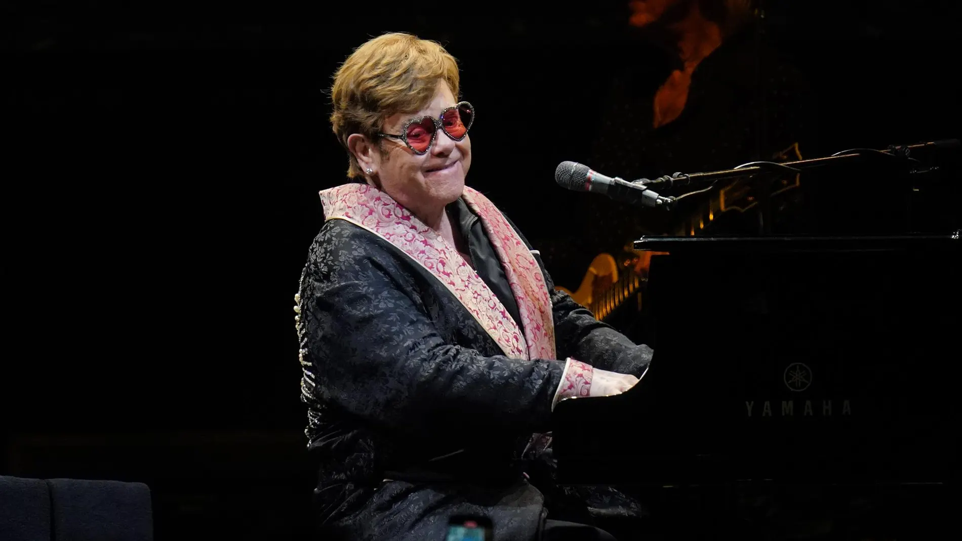 Rusia.- Rusia declara "indeseables" las actividades de la Fundación Elton John contra el Sida