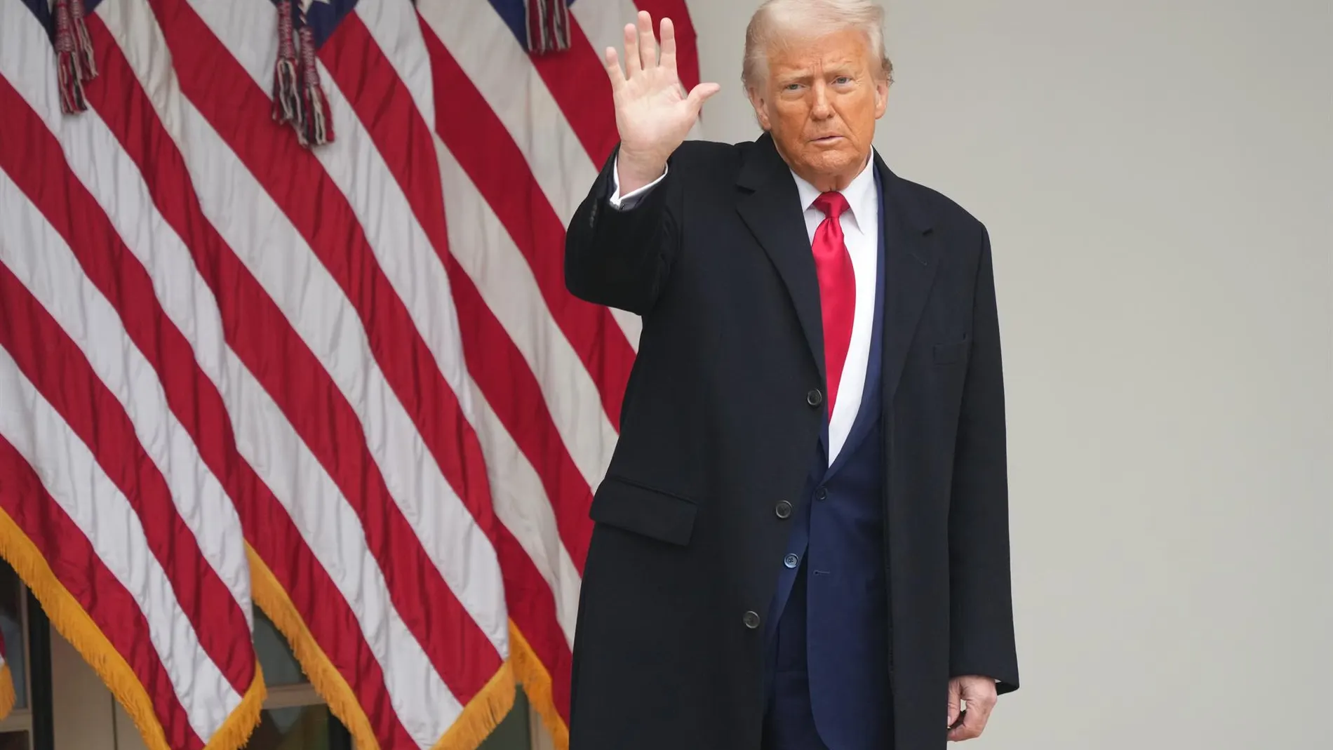 Economía/Bolsa.- El Ibex 35 amanece con una caída un 1,6%, tras el castigo de Trump a la UE con unos aranceles del 20%