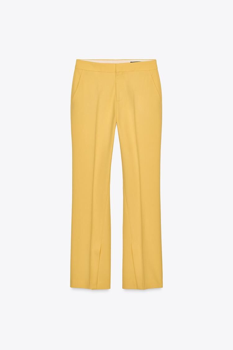Pantalón flare.