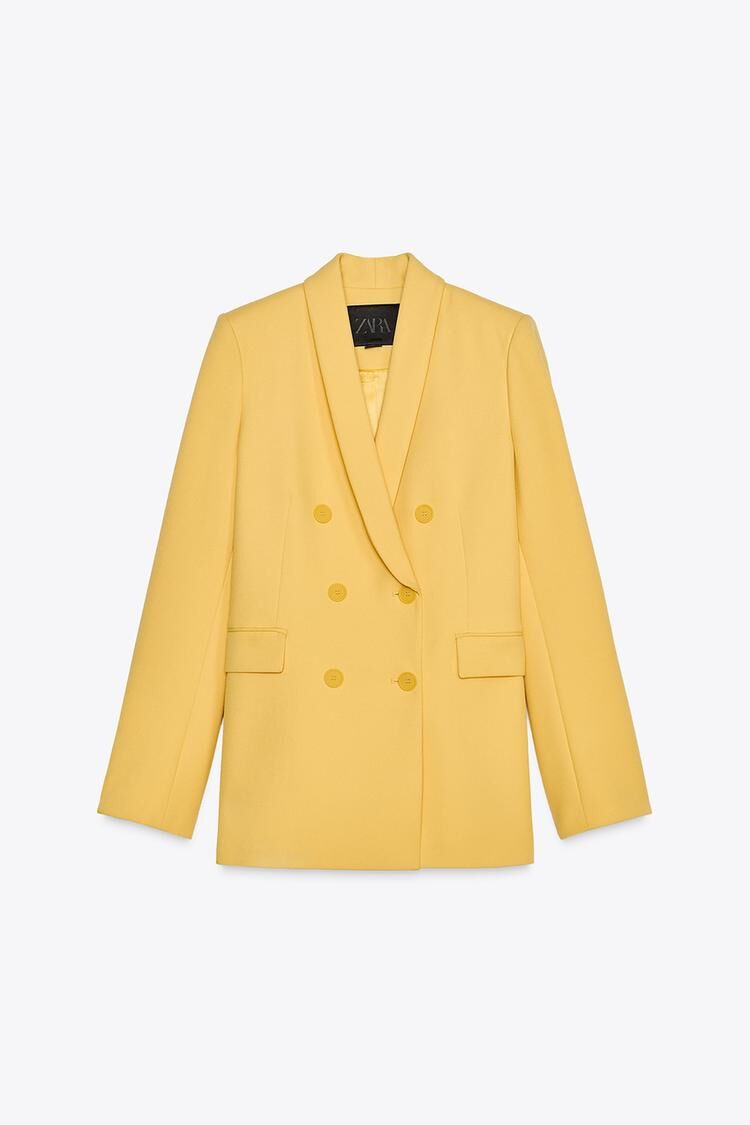 Blazer amarilla.