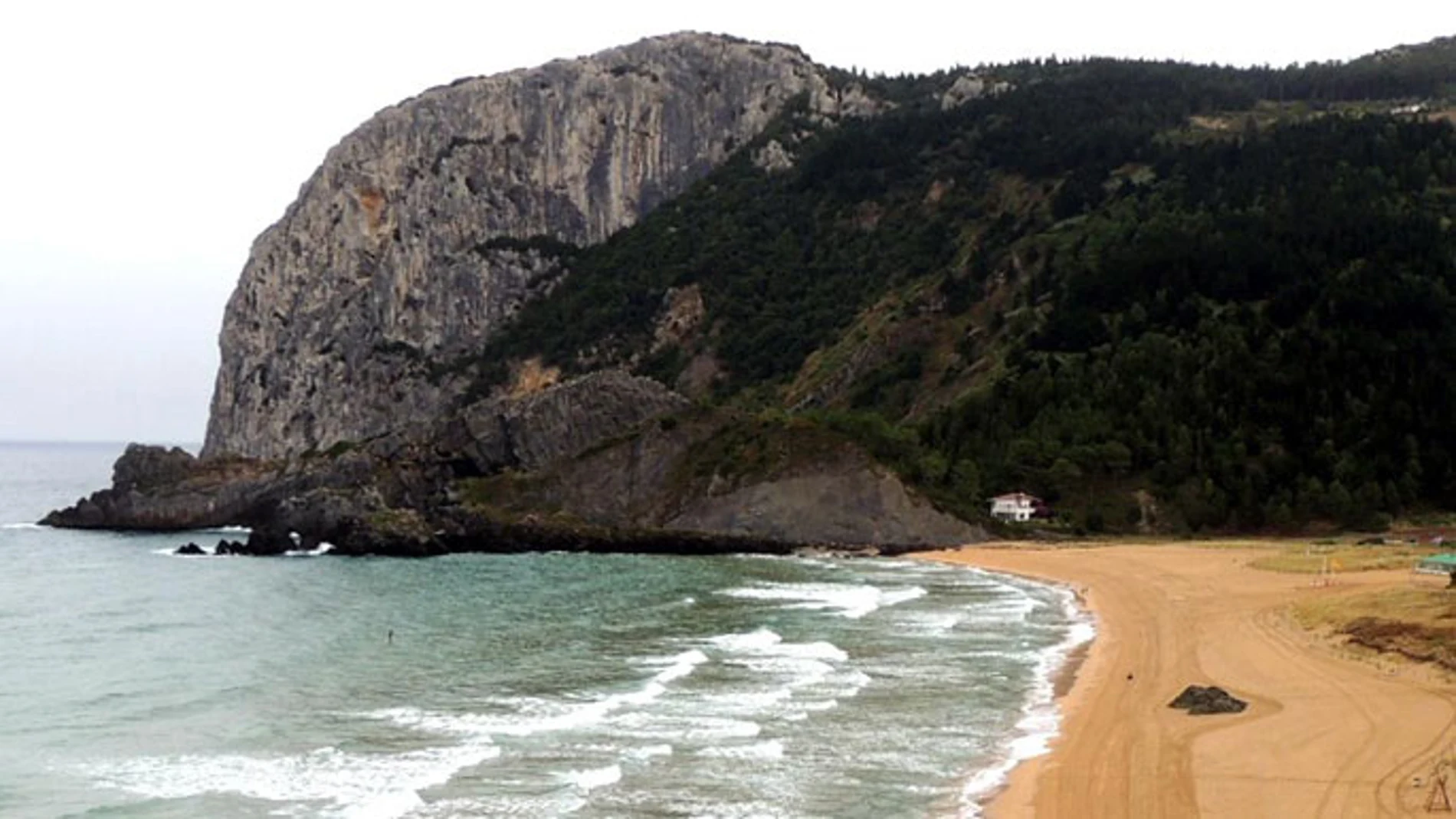Esta es la playa de País Vasco que National Geographic recomienda que visites esta Semana Santa