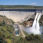 El Canal liberó este viernes agua de 11 de sus 13 embalses para regular las crecidas