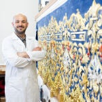 José Luis Sánchez Expósito, propietario del taller «Bordados Santa Clara» 
