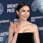 Lily Collins en los Breakthrough Prize Awards.