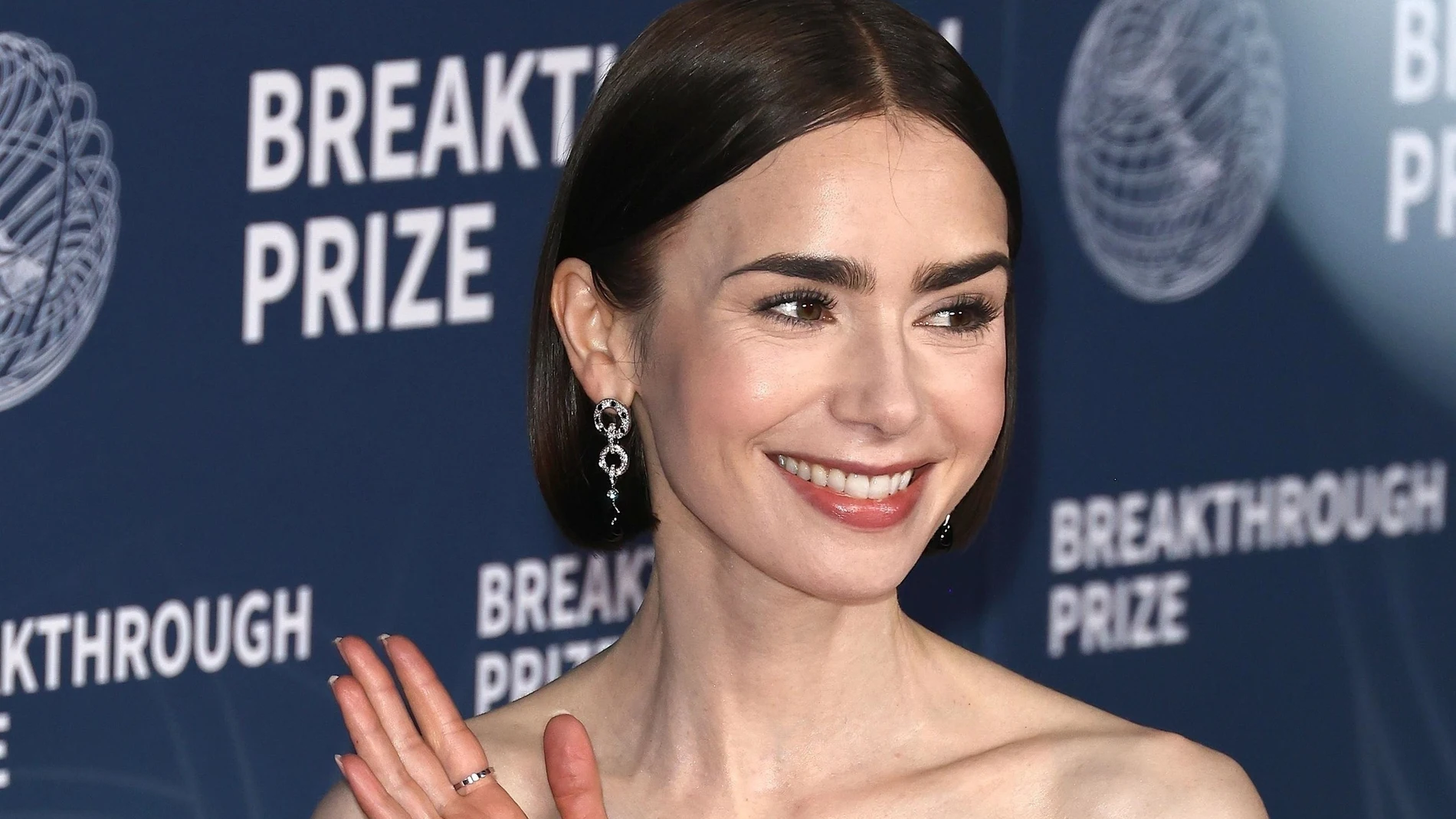 Lily Collins en los Breakthrough Prize Awards.
