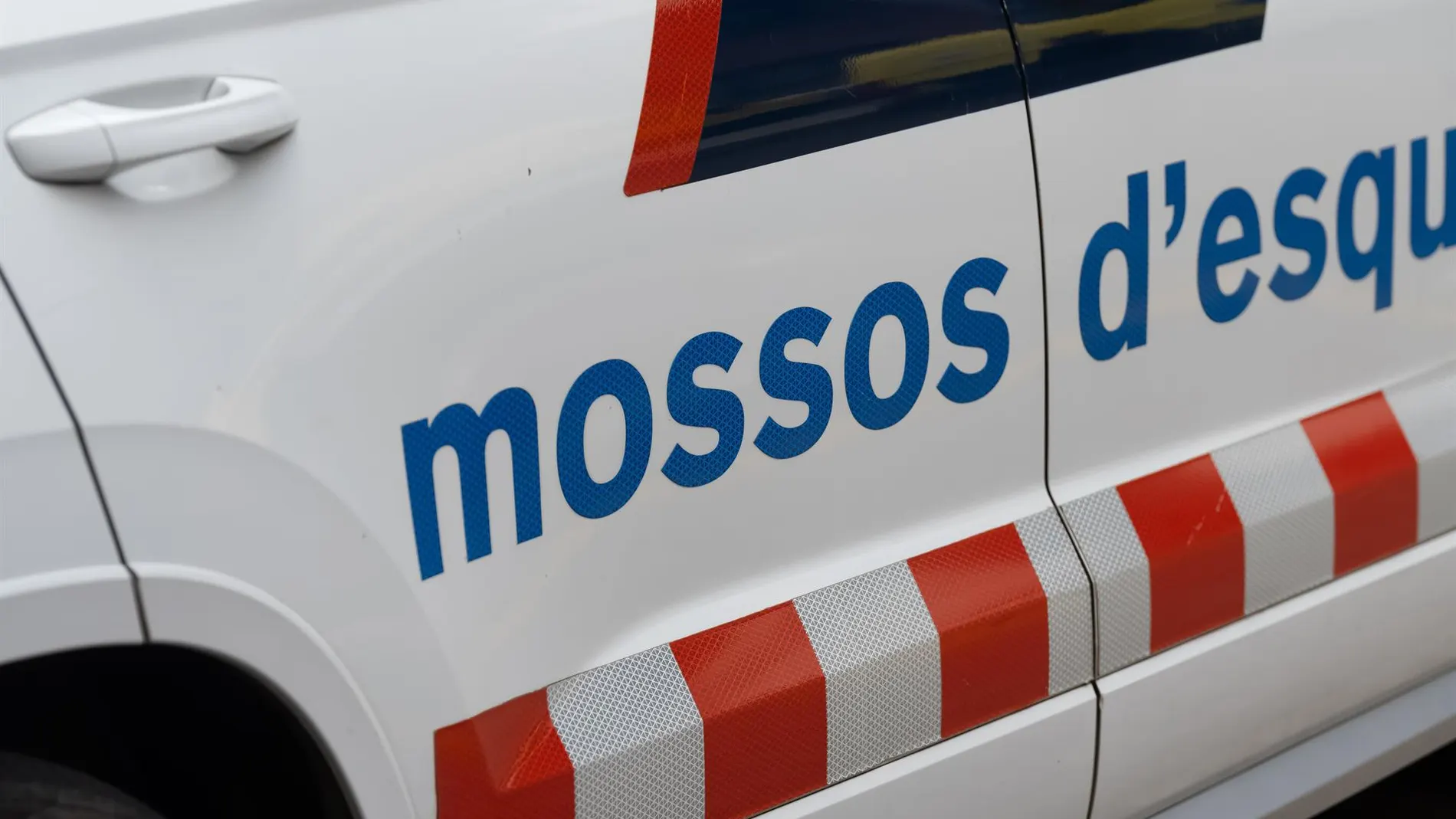 Sucesos.- Los Mossos d'Esquadra desarticulan un grupo criminal que robaba baterías y cobre en Cataluña