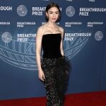 Lily Collins en los Breakthrough Prize Awards.