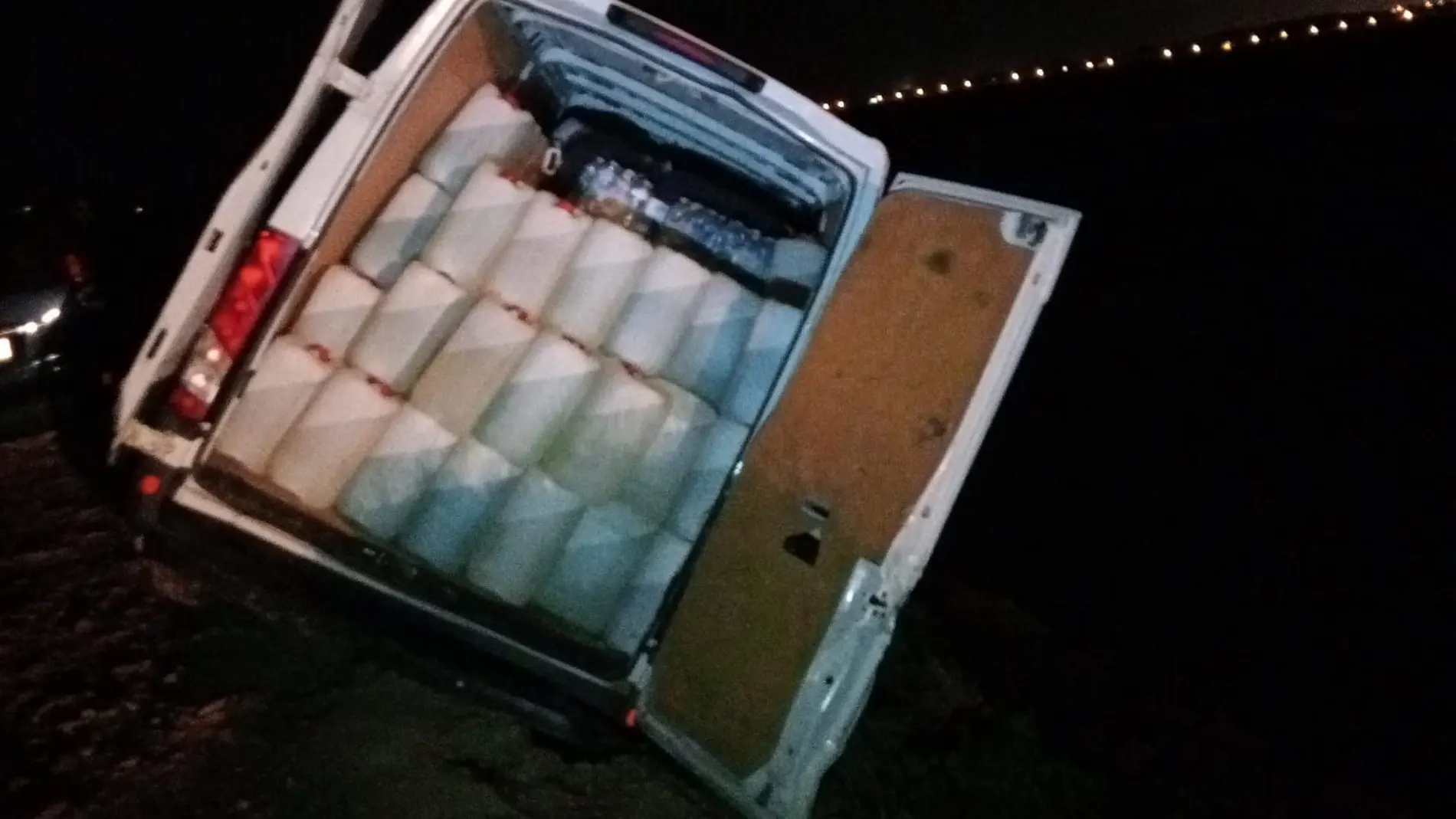Furgoneta interceptada en Cádiz con gasolina para presuntas actividades de narcotráfico