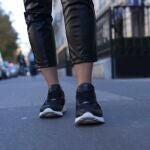 Olvídate de las Adidas Samba… estas Tommy Hilfiger combinan con todo y cuestan la mitad